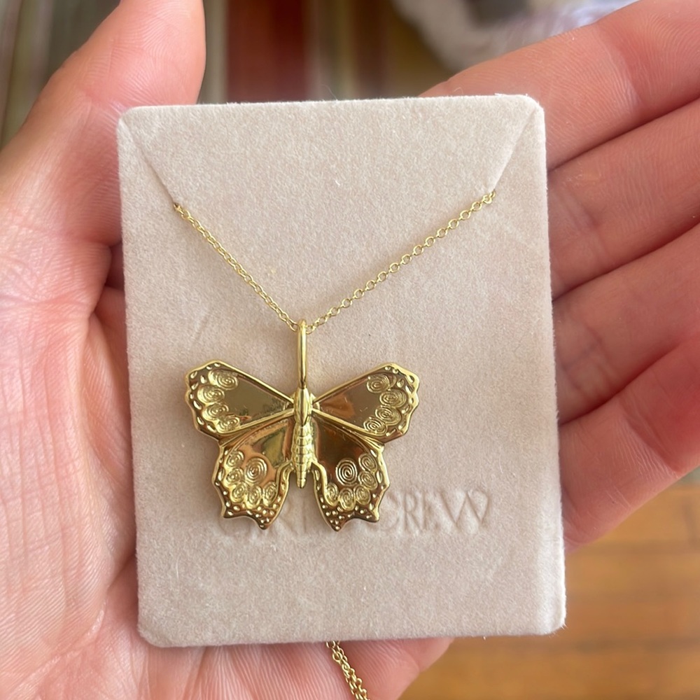 Long butterfly neckleace
